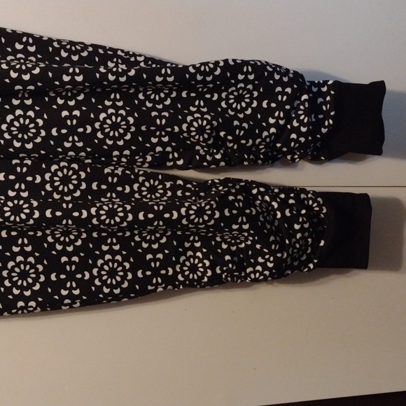 Joggers Inc brand NWT - Picture 2 of 4